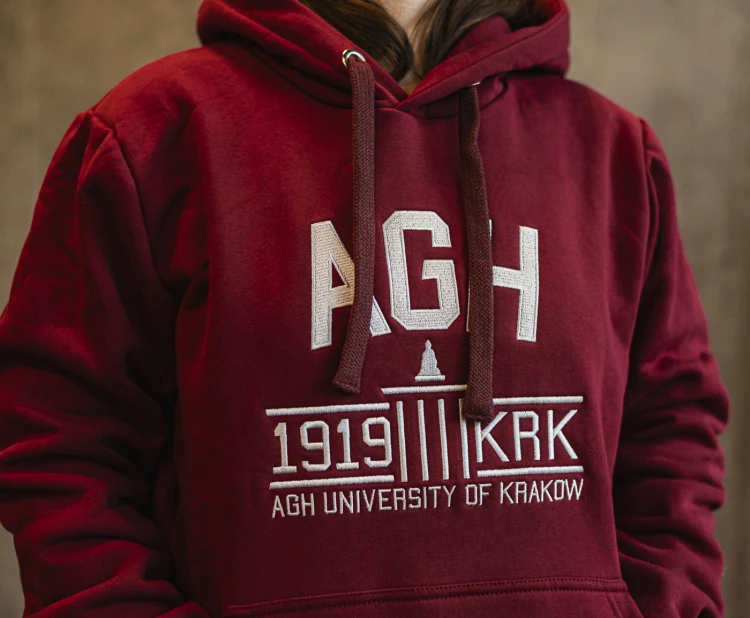 kram-bluza-agh-2025-bordo10.jpg